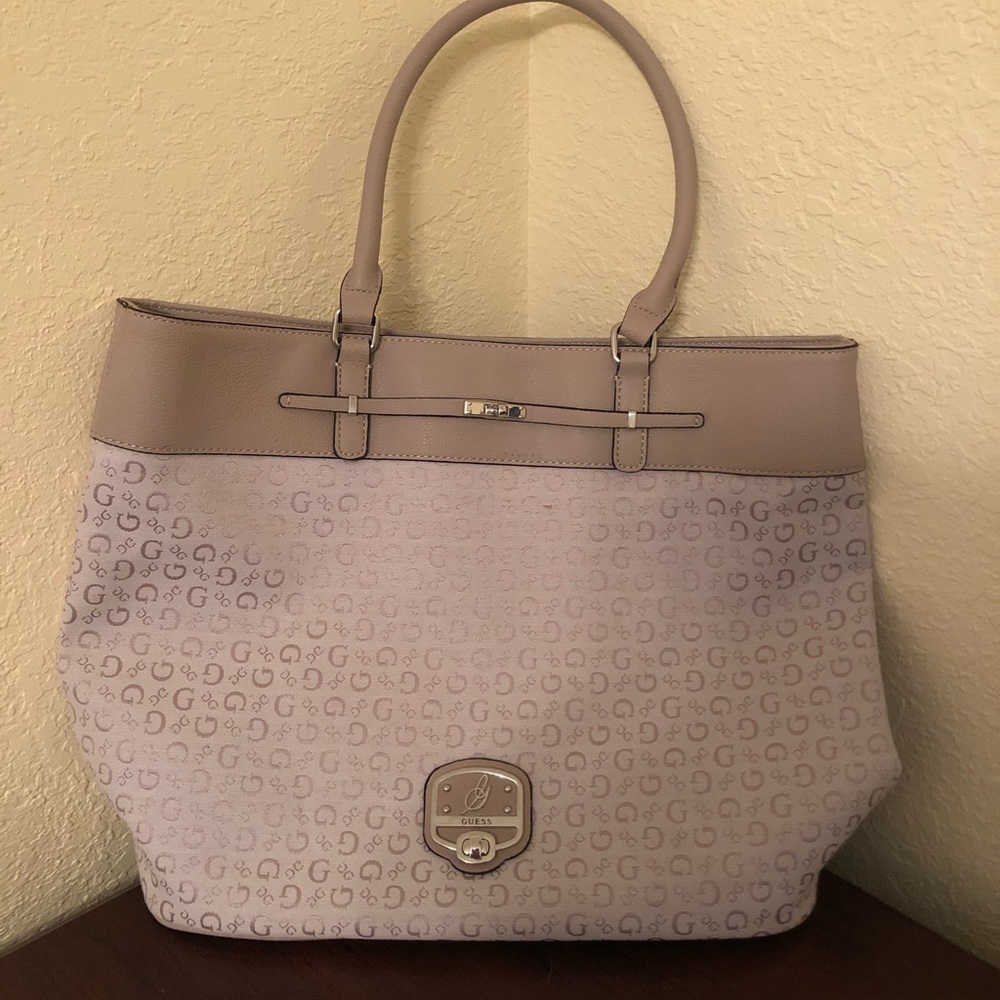 Guess carry all